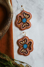 Load image into Gallery viewer, Vintage Beaded Earrings
